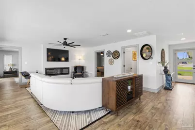13905 Canal Dr, Pensacola, FL 32507 - Photo 9