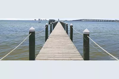 1189 Gulf Breeze Pkwy, Gulf Breeze, FL 32561 - Photo 51