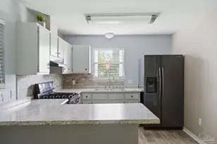 1125 W Scott St, Pensacola, FL 32501 - Photo 7