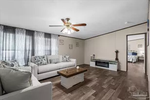 5205 Kee Memorial Dr, Pensacola, FL 32507 - Photo 1