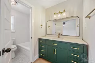 635 Whitney Dr, Pensacola, FL 32503 - Photo 11