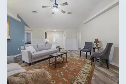 6821 Cedar Lake Dr, Pensacola, FL 32526 - Photo 11