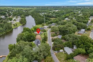 6209 E Shore Dr, Pensacola, FL 32505 - Photo 9