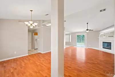 6000 Yellow Rose Dr, Pensacola, FL 32526 - Photo 5