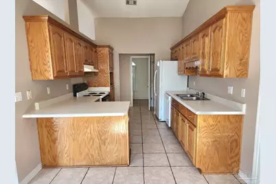 6000 Yellow Rose Dr, Pensacola, FL 32526 - Photo 5