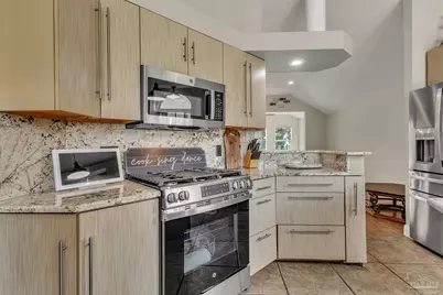 921 Shalimar Point Dr, Shalimar, FL 32579 - Photo 11