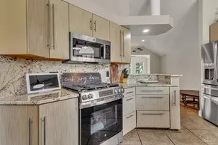 921 Shalimar Point Dr, Shalimar, FL 32579 - Photo 11