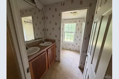 5570 Bantola Dr, Milton, FL 32583 - Photo 13