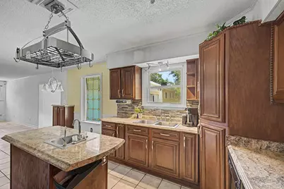 1166 Eula St, Gulf Breeze, FL 32563 - Photo 13