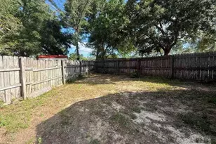 2706 Woodbury Ct, Navarre, FL 32566 - Photo 5
