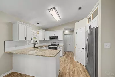 4360 Marilyn Ct, Gulf Breeze, FL 32563 - Photo 11