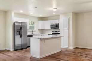 715 Edwards St, Pensacola, FL 32507 - Photo 15