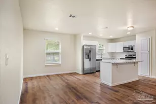 715 Edwards St, Pensacola, FL 32507 - Photo 13