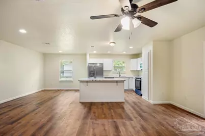 715 Edwards St, Pensacola, FL 32507 - Photo 17