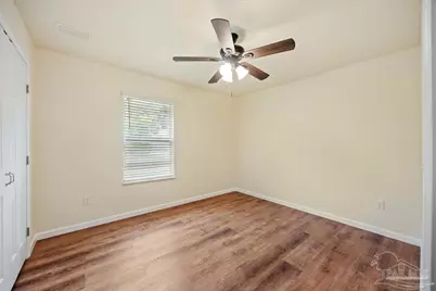 715 Edwards St, Pensacola, FL 32507 - Photo 5