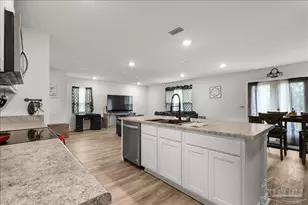 6184 Secretariat Wy, Pensacola, FL 32526 - Photo 9