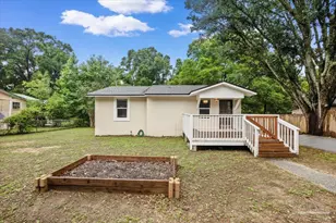 671 Georgia St, Crestview, FL 32536 - Photo 1
