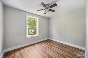 671 Georgia St, Crestview, FL 32536 - Photo 9