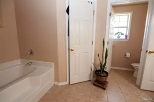 8213 Hartington Dr, Navarre, FL 32566 - Photo 17