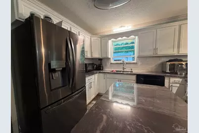 8108 Ridgefield Rd, Pensacola, FL 32514 - Photo 9