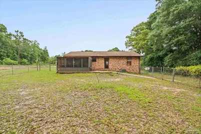 6201 Silver Oak Dr, Milton, FL 32570 - Photo 17