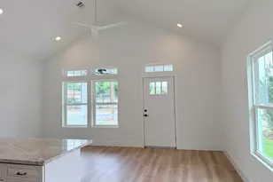 1901 N Davis Hwy, Pensacola, FL 32503 - Photo 5