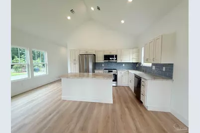 1901 N Davis Hwy, Pensacola, FL 32503 - Photo 9
