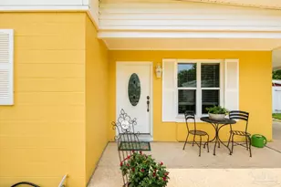 12 Huntington Dr, Pensacola, FL 32506 - Photo 5