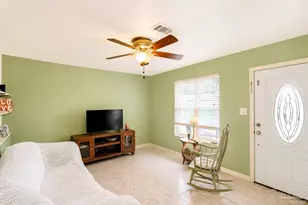 12 Huntington Dr, Pensacola, FL 32506 - Photo 7