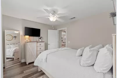 9073 E River Dr, Navarre, FL 32566 - Photo 25