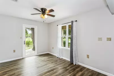 2182 Calle De Cantabria, Navarre, FL 32566 - Photo 15