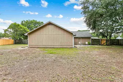 2182 Calle De Cantabria, Navarre, FL 32566 - Photo 31
