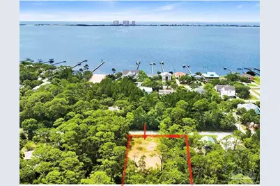 3026 Laurel Dr, Gulf Breeze, FL 32563 - Photo 1