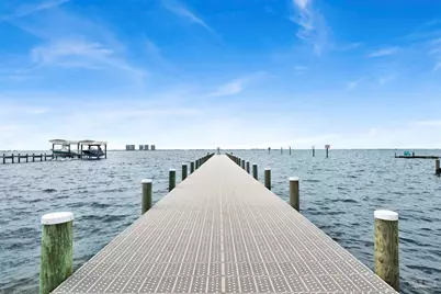 3026 Laurel Dr, Gulf Breeze, FL 32563 - Photo 15
