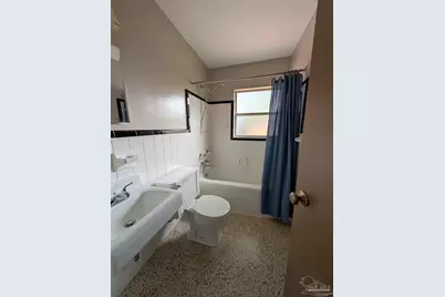 623 Edgecliff Dr, Pensacola, FL 32506 - Photo 9