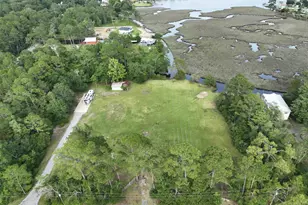 7524 Petersen Point Rd, Milton, FL 32583 - Photo 1