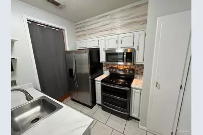 501 E Burgess Rd #C-2, Pensacola, FL 32504 - Photo 3