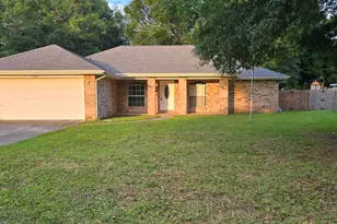 5246 Hawks Nest Dr, Milton, FL 32570 - Photo 1