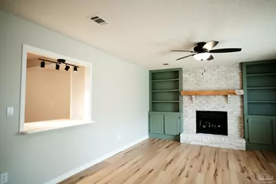 2745 Godwin Ln, Pensacola, FL 32526 - Photo 9