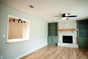 2745 Godwin Ln, Pensacola, FL 32526 - Photo 9