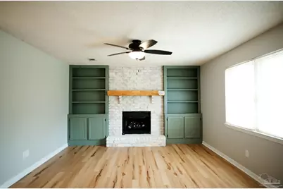2745 Godwin Ln, Pensacola, FL 32526 - Photo 5