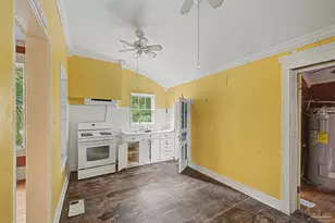 222 W Jackson St, Pensacola, FL 32501 - Photo 13