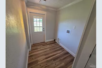 8182 Mobile Hwy, Pensacola, FL 32526 - Photo 9