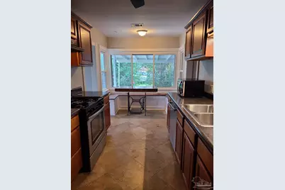 2109 N Spring St, Pensacola, FL 32501 - Photo 5