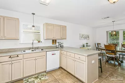 6384 Mers Ln, Pensacola, FL 32526 - Photo 9