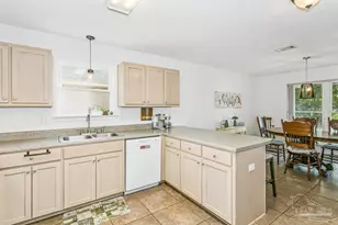6384 Mers Ln, Pensacola, FL 32526 - Photo 9