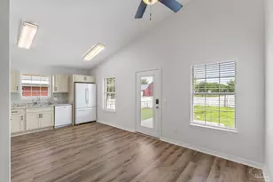 28 Easton St, Cantonment, FL 32533 - Photo 9