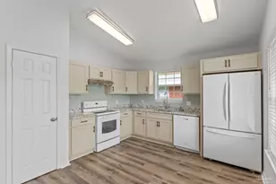 28 Easton St, Cantonment, FL 32533 - Photo 11
