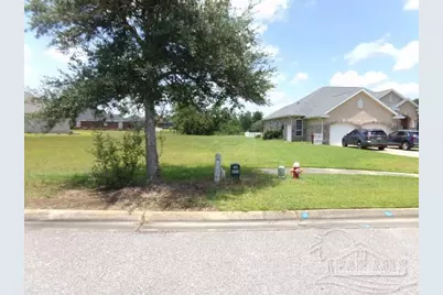 5751 Highland Lake Dr, Milton, FL 32583 - Photo 1