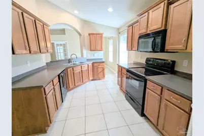 5963 Ashton Woods Cir, Milton, FL 32570 - Photo 7